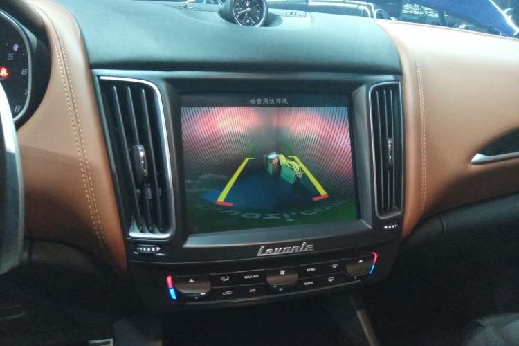 Used Maserati Levante 2018 3.0T Standard Edition Audio And AC Panel