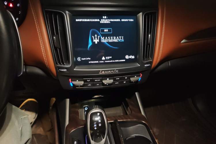 Used Maserati Levante 2018 3.0T Classic Edition Audio And AC Panel