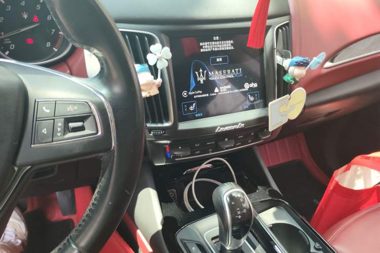 Used Maserati Levante 2018 3.0T Standard Edition Audio And AC Panel