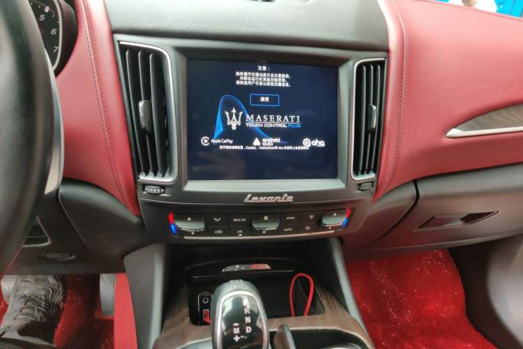 Used Maserati Levante 2018 3.0T Standard Edition Audio And AC Panel