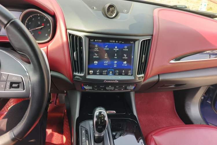 Used Maserati Levante 2018 3.0T Classic Edition Audio And AC Panel