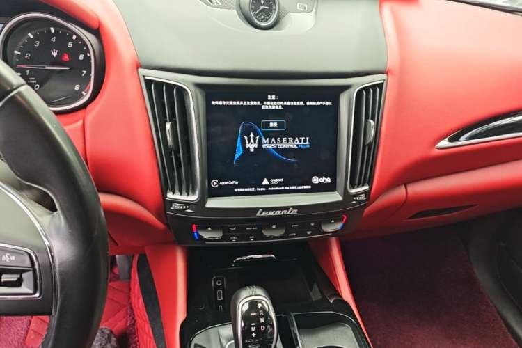 Used Maserati Levante 2018 3.0T Classic Edition Audio And AC Panel