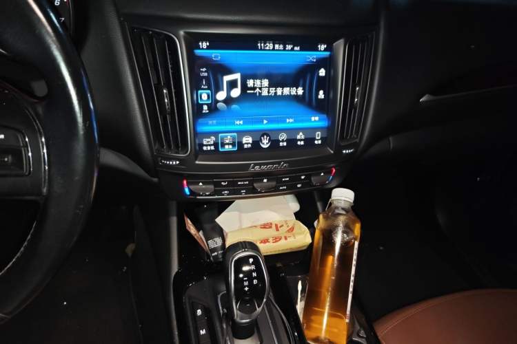 Used Maserati Levante 2018 3.0T Classic Edition Audio And AC Panel
