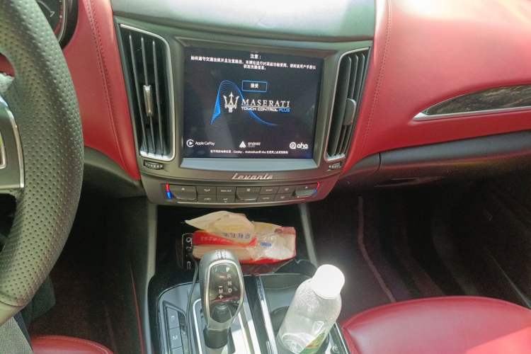 Used Maserati Levante 2018 3.0T Standard Edition Audio And AC Panel