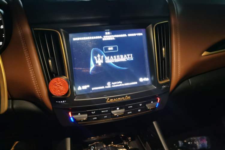 Used Maserati Levante  Audio And AC Panel