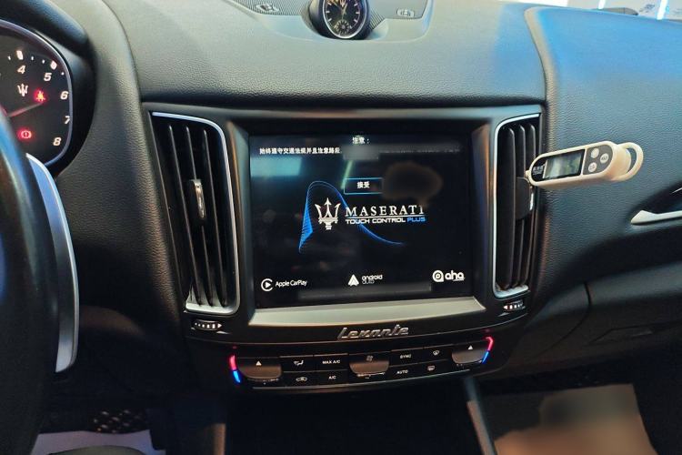 Used Maserati Levante 2018 3.0T Classic Edition Audio And AC Panel