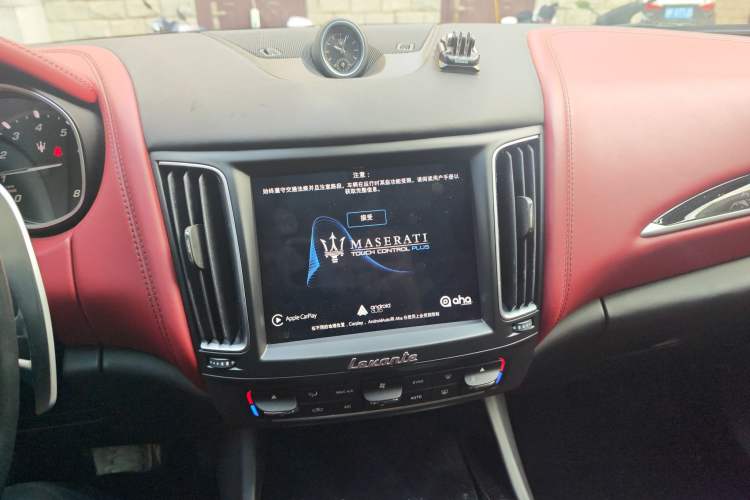 Used Maserati Levante 2018 3.0T Standard Edition Audio And AC Panel