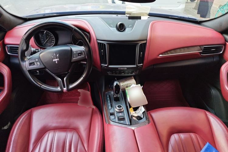 Used Maserati Levante 2018 3.0T Classic Edition Center Console
