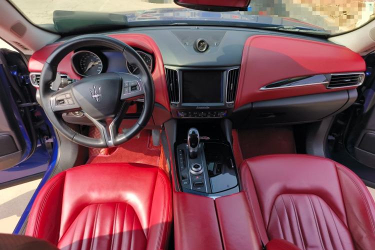 Used Maserati Levante 2018 3.0T Classic Edition Center Console