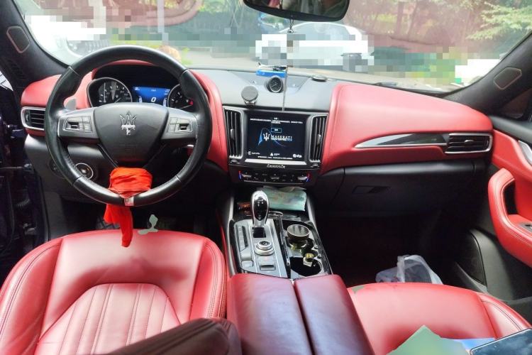 Used Maserati Levante 2018 3.0T Classic Edition Center Console