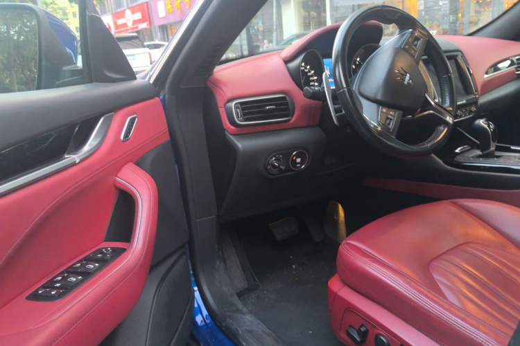 Used Maserati Levante 2018 3.0T Standard Edition Driver Seat