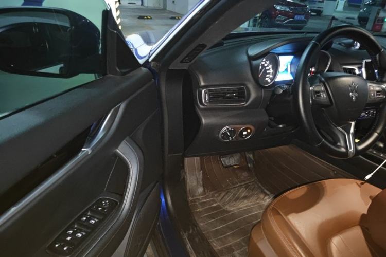 Used Maserati Levante 2018 3.0T Classic Edition Driver Seat