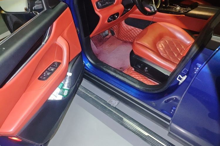 Used Maserati Levante 2018 3.0T Classic Edition Driver Seat