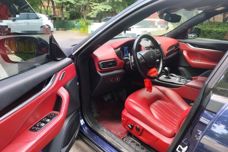 Used Maserati Levante 2018 3.0T Classic Edition Driver Seat
