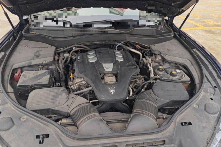 Used Maserati Levante 2018 3.0T Standard Edition Engine Bay