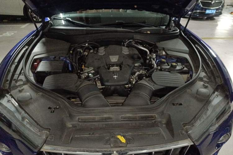 Used Maserati Levante 2018 3.0T Classic Edition Engine Bay