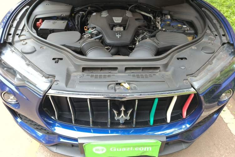 Used Maserati Levante 2018 3.0T Standard Edition Engine Bay