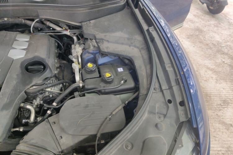 Used Maserati Levante 2018 3.0T Classic Edition Engine Bay Left