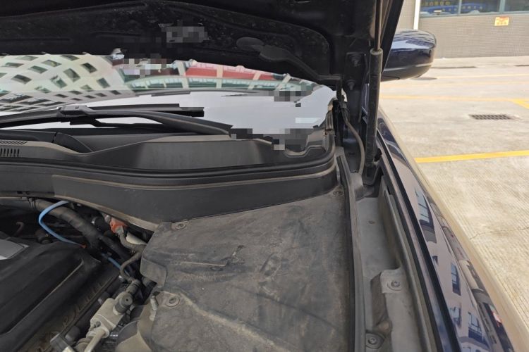 Used Maserati Levante 2018 3.0T Standard Edition Engine Bay Left