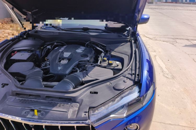 Used Maserati Levante 2018 3.0T Classic Edition Engine Bay Left