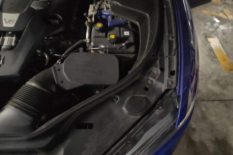 Used Maserati Levante 2018 3.0T Sport Edition Engine Bay Left