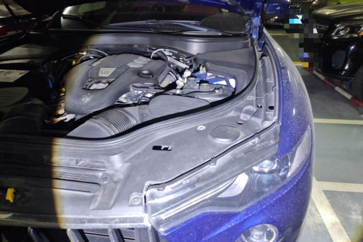 Used Maserati Levante 2018 3.0T Standard Edition Engine Bay Left