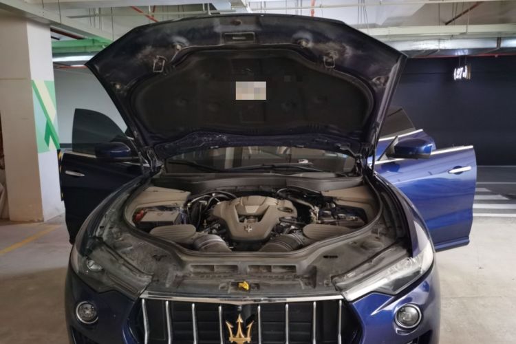 Used Maserati Levante 2018 3.0T Classic Edition Engine Bay