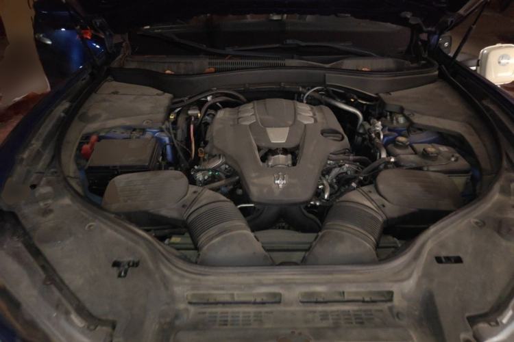 Used Maserati Levante 2018 3.0T Classic Edition Engine Bay