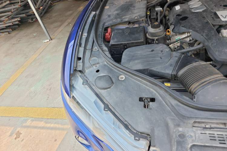 Used Maserati Levante 2018 3.0T Classic Edition Engine Bay Right
