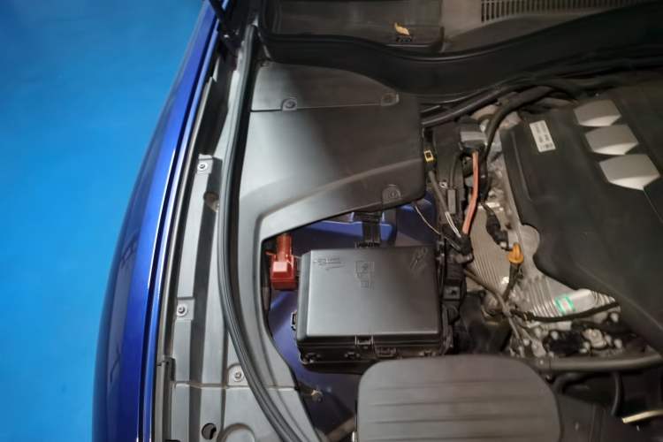 Used Maserati Levante  Engine Bay Right