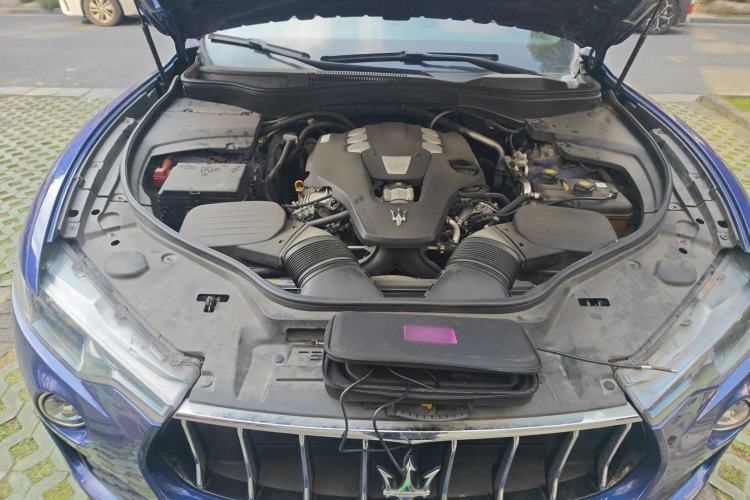 Used Maserati Levante 2018 3.0T Standard Edition Engine Bay