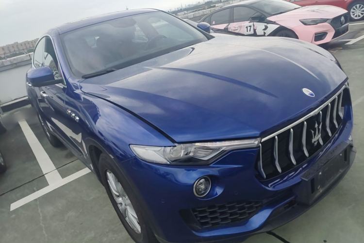 Used Maserati Levante 2018 3.0T Classic Edition Front Right 45 Deg