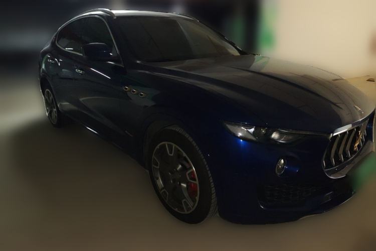 Used Maserati Levante 2018 3.0T Classic Edition Front Right 45 Deg