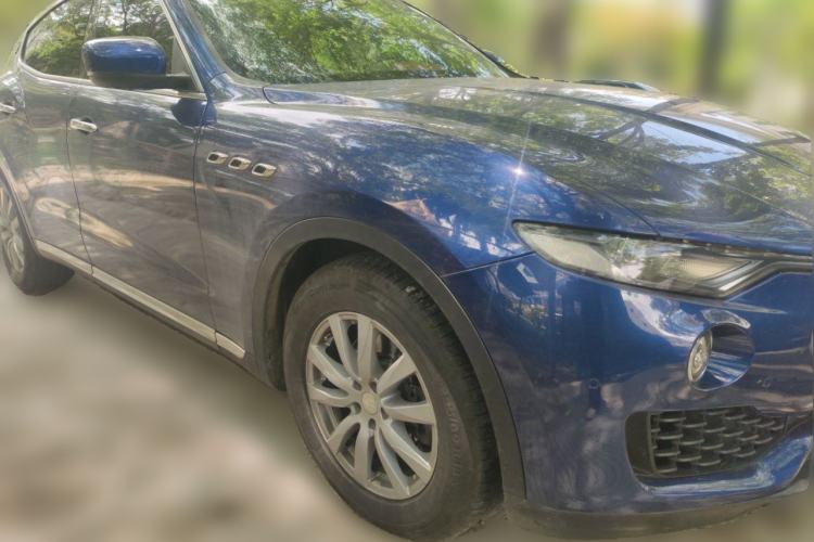 Used Maserati Levante 2018 3.0T Classic Edition Front Right 45 Deg