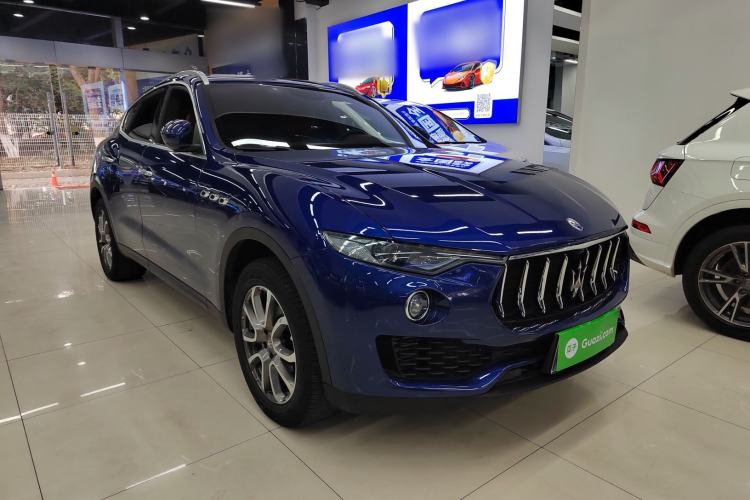 Used Maserati Levante 2018 3.0T Classic Edition Front Right 45 Deg