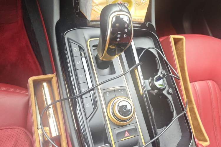 Used Maserati Levante 2018 3.0T Standard Edition Gear Lever
