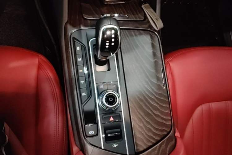 Used Maserati Levante 2018 3.0T S Luxury Zegna Edition Gear Lever