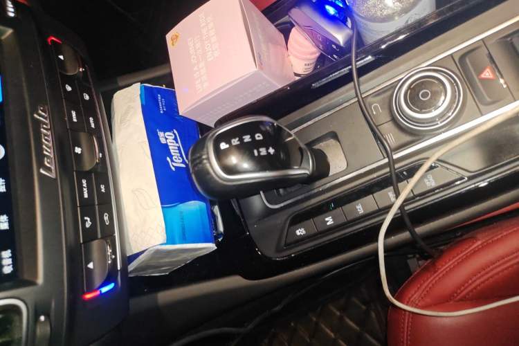 Used Maserati Levante 2018 3.0T Sport Edition Gear Lever