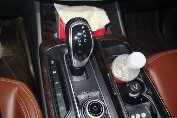Used Maserati Levante 2018 3.0T Classic Edition Gear Lever