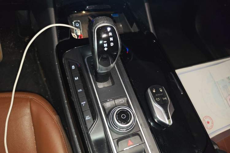 Used Maserati Levante 2018 3.0T Classic Edition Gear Lever
