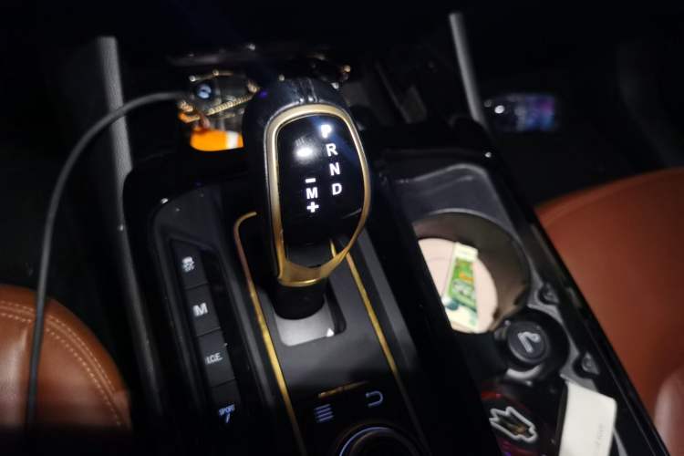 Used Maserati Levante  Gear Lever