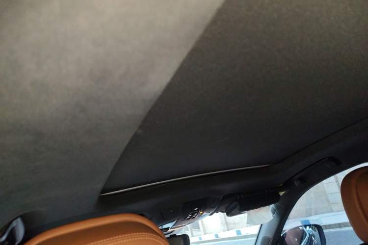 Used Maserati Levante 2018 3.0T Standard Edition Headliner
