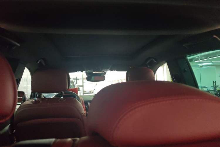 Used Maserati Levante 2018 3.0T Classic Edition Headliner