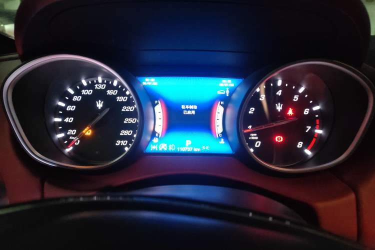 Used Maserati Levante 2018 3.0T Standard Edition Instrument Cluster