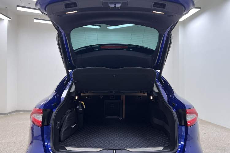 Used Maserati Levante 2018 3.0T Luxury Zegna Edition Interior 12