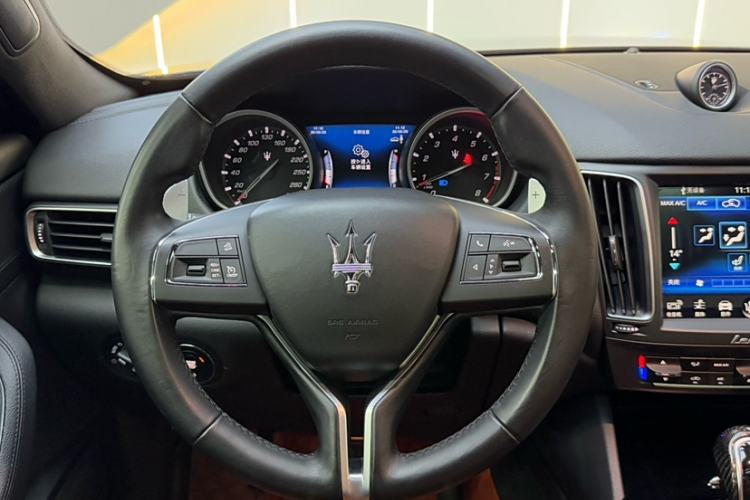 Used Maserati Levante 2018 3.0T Classic Edition Interior 2