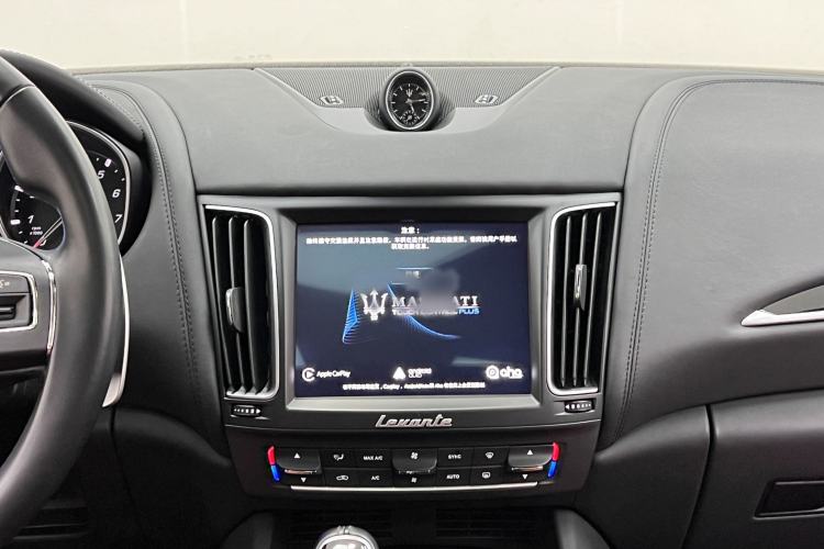 Used Maserati Levante 2018 3.0T Luxury Zegna Edition Interior 4