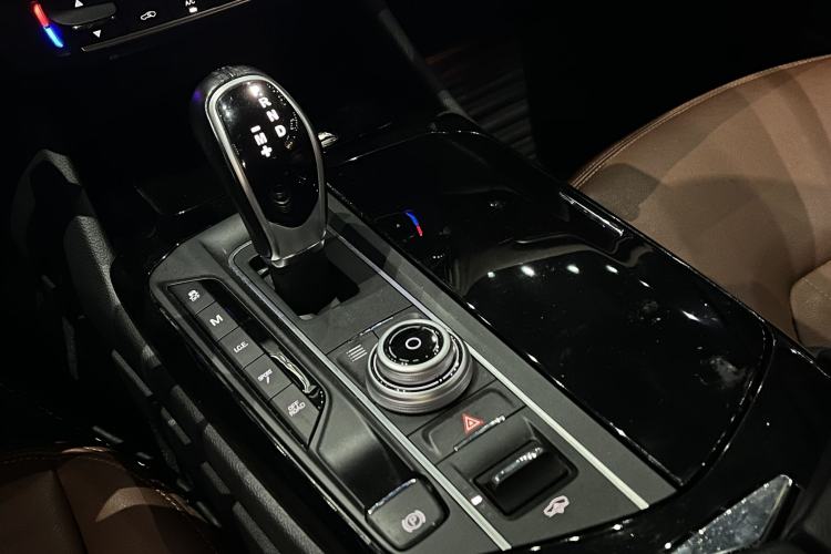 Used Maserati Levante 2018 3.0T Standard Edition Interior 5