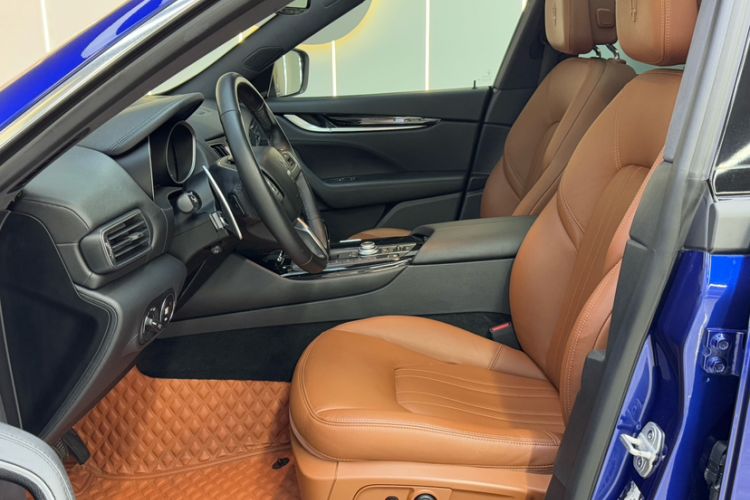 Used Maserati Levante 2018 3.0T Classic Edition Interior 5