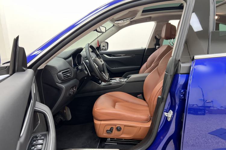 Used Maserati Levante 2018 3.0T Luxury Zegna Edition Interior 6